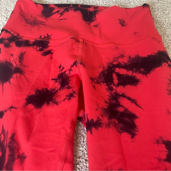 lululemon athletica Wunder Train 25” Red and Black Leggings - Picture 3 of 7